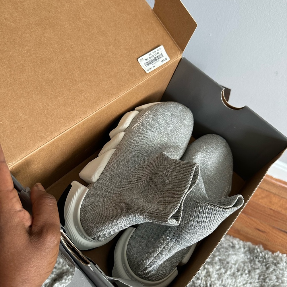 Balencienga shoe wore it once.. - Picture 3 of 12